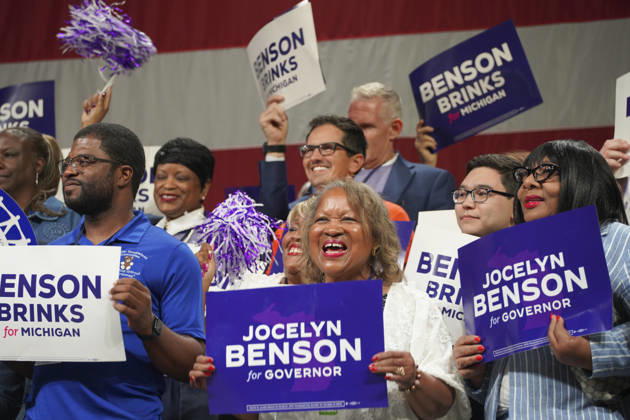 MI Democratic Party holds nominating convention LANSING, MICHIGAN, USA - AUGUST 29: Supporters of Jocelyn Benson, Democratic nominee for Michgan Governors race, hold signs at the Michgan Democratic Nominating Convention in Lansing MI, on August 29th, 2026. Katie McTiernan Anadolu Michigan United States. Editorial use only. Please get in touch for any other usage.  Copyright: x2026xAnadoluxKatiexMcTiernanx