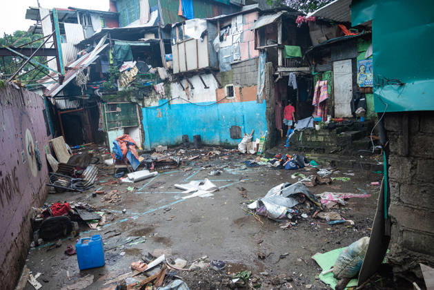 August 30, 2026, Quezon City, Quezon, Philippines: On August 29, 2026, heavy monsoon rains caused the La Mesa Dam and the Tullahan river to overflow, flooding nearby low lying areas with water that reached up to over three-storeys. Local government units and barangay volunteers aided the residents as they evacuated to the North Fairview High School where they are accommodated by volunteers and members of the Sangguniang Kabataan. Quezon City Philippines - ZUMAy102 20260830_zip_y102_005 Copyright: xKenosisxYapx
