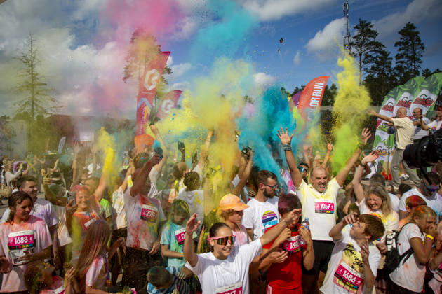 August 30, 2026, Jurmala, Latvija: People take part in the Color Run in Jurmala, Latvia, Aug. 30, 2026. The 5 km race was held in Jurmala. Jurmala Latvija - ZUMAp305 20260830_zip_p305_004 Copyright: xEdijsxPalensx