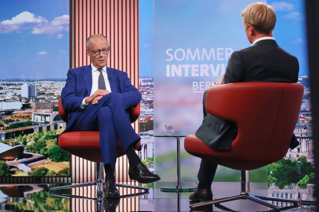 Berlin, Germany, August 30, 2026 ARD Capital Studio Summer Interview: Chancellor Friedrich Merz (CDU) and Markus Preiß during the interview in the studio Copyright: xdtsxNachrichtenagenturx dts_131769
