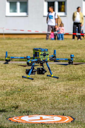 75th Anniversary of the Federal Police: Community Festival Hosted by the Federal Police Headquarters in Hanover; Presentation of Federal Police Drones; Launch of a Drone from the Hanover Landing Site; Federal Police Headquarters in Hanover, Lower Saxony, Hanover Region, Germany