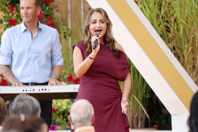 Eva Luginger on the ARD TV show *Immer wieder sonntags* at Europa-Park Rust, August 30, 2026 Foto:xAgenturxWehnertx xGränzdörferx xFuturexImagex sonntags3008_6844