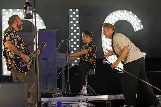 Dick Brave performing live at a concert at the 2026 Waltrop Park Festival in Waltrop City Park, August 30, 2026 Foto:xT.xSchröerx xFuturexImagex brave_6808