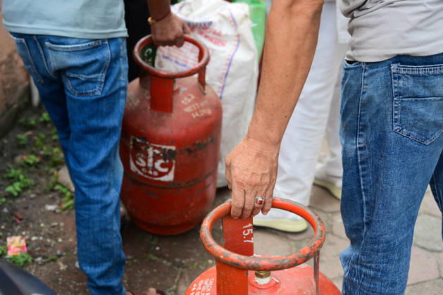 August 31, 2026, Kathmandu, Bagmati, Nepal: Customers wait in long queues to receive liquefied petroleum gas (LPG) cylinders in Kathmandu, Nepal, on August 31, 2026, as the devastating Rasuwa floods add further pressure to an already strained cooking gas distribution system. Nepal had already been facing long queues and difficulties obtaining LPG, with increased demand and distribution problems affecting consumers. The catastrophic flash floods that struck near the Nepal-China border on August 26 swept away homes, vehicles, roads, bridges and other infrastructure, while LPG cylinders were also carried away by the powerful floodwaters. Some people were seen entering the floodwaters and swimming to retrieve the cylinders. The disaster disrupt - ZUMAs330 20260831_zsp_s330_007 Copyright: xSafalxPrakashxShresthax