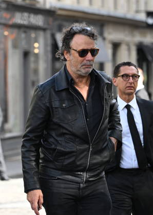 Nicolas Altmayer Funeral - Paris Christophe Carrière during the funeral of French film producer Nicolas Altmayer at Saint Germain des Pres church in Paris, France on August 31, 2026. He was the co-founder of Mandarin Compagnie, and died in a car accident with his partner, Dior executive Mathilde Favier on August 17, aged 61 and 57, respectively. Photo by Florian Poitout ABACAPRESS.COM Paris France  Copyright: xPoitoutxFlorian ABACAx