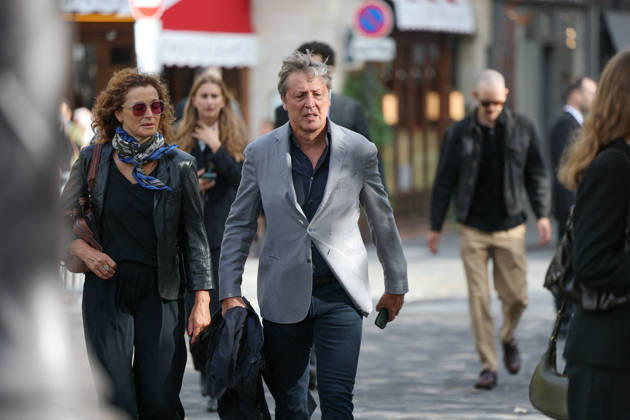 Nicolas Altmayer Funeral - Paris Guests and relatives during the funeral of French film producer Nicolas Altmayer at Saint Germain des Pres church in Paris, France on August 31, 2026. He was the co-founder of Mandarin Compagnie, and died in a car accident with his partner, Dior executive Mathilde Favier on August 17, aged 61 and 57, respectively. Photo by Raphael Lafargue ABACAPRESS.COM Paris France  Copyright: xLafarguexRaphael ABACAx