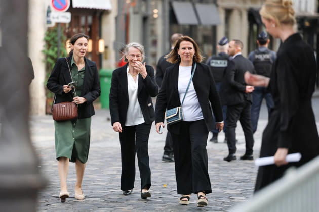 Nicolas Altmayer Funeral - Paris Guests and relatives during the funeral of French film producer Nicolas Altmayer at Saint Germain des Pres church in Paris, France on August 31, 2026. He was the co-founder of Mandarin Compagnie, and died in a car accident with his partner, Dior executive Mathilde Favier on August 17, aged 61 and 57, respectively. Photo by Raphael Lafargue ABACAPRESS.COM Paris France  Copyright: xLafarguexRaphael ABACAx