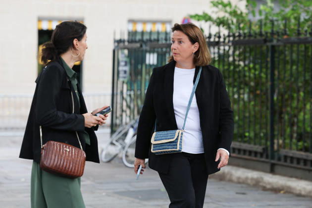 Nicolas Altmayer Funeral - Paris Guests and relatives during the funeral of French film producer Nicolas Altmayer at Saint Germain des Pres church in Paris, France on August 31, 2026. He was the co-founder of Mandarin Compagnie, and died in a car accident with his partner, Dior executive Mathilde Favier on August 17, aged 61 and 57, respectively. Photo by Raphael Lafargue ABACAPRESS.COM Paris France  Copyright: xLafarguexRaphael ABACAx
