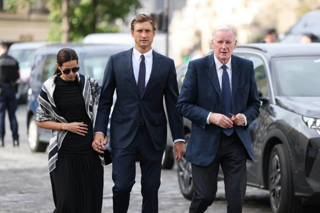 Nicolas Altmayer Funeral - Paris Michel Barnier, with his son Nicolas Barnier and his wife Isabelle Altmayer-Barnierduring the funeral of French film producer Nicolas Altmayer at Saint Germain des Pres church in Paris, France on August 31, 2026. He was the co-founder of Mandarin Compagnie, and died in a car accident with his partner, Dior executive Mathilde Favier on August 17, aged 61 and 57, respectively. Photo by Raphael Lafargue ABACAPRESS.COM Paris France  Copyright: xLafarguexRaphael ABACAx