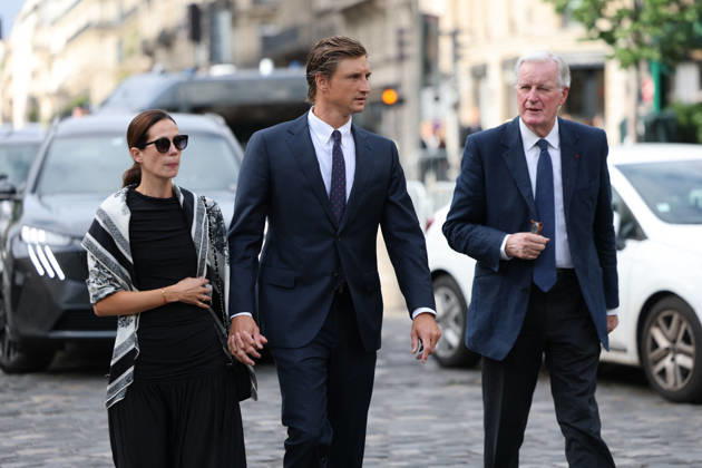 Nicolas Altmayer Funeral - Paris Michel Barnier, with his son Nicolas Barnier and his wife Isabelle Altmayer-Barnierduring the funeral of French film producer Nicolas Altmayer at Saint Germain des Pres church in Paris, France on August 31, 2026. He was the co-founder of Mandarin Compagnie, and died in a car accident with his partner, Dior executive Mathilde Favier on August 17, aged 61 and 57, respectively. Photo by Raphael Lafargue ABACAPRESS.COM Paris France  Copyright: xLafarguexRaphael ABACAx