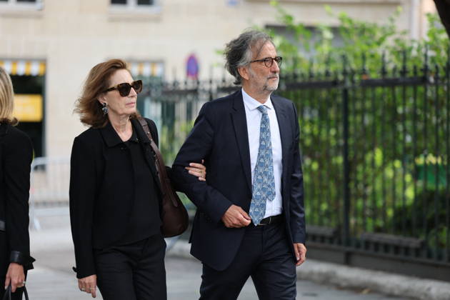 Nicolas Altmayer Funeral - Paris Guests and relatives during the funeral of French film producer Nicolas Altmayer at Saint Germain des Pres church in Paris, France on August 31, 2026. He was the co-founder of Mandarin Compagnie, and died in a car accident with his partner, Dior executive Mathilde Favier on August 17, aged 61 and 57, respectively. Photo by Raphael Lafargue ABACAPRESS.COM Paris France  Copyright: xLafarguexRaphael ABACAx