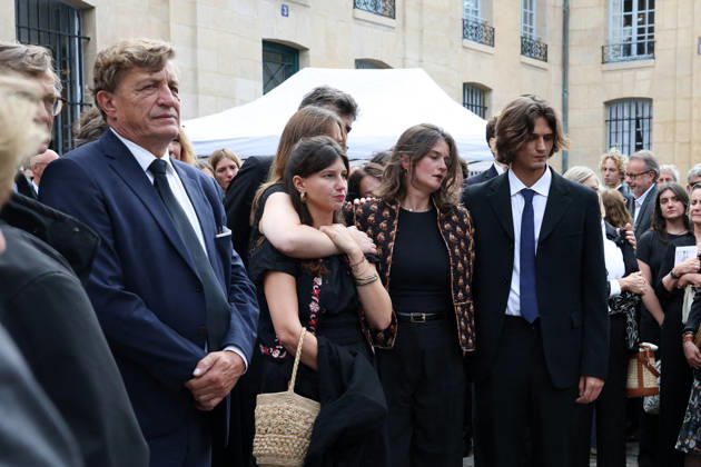 Emmanuel Altmayer, the children Roxane, Candice, Alice, and Felix Altmayer Leaving Nicolas Altmayer’s funeral at the Church of Saint-Germain-des-Prés in Paris on August 31, 2026 Dominique Jacovides Cyril Moreau Bestimage Leaving Nicolas Altmayer’s funeral at the Church of Saint-Germain-des-Prés in Paris on August 31, 2026, Paris, France  Copyright: xJACOVIDES-MOREAUx xBESTIMAGExJACOVIDES-MOREAUx xBESTIMAGEx