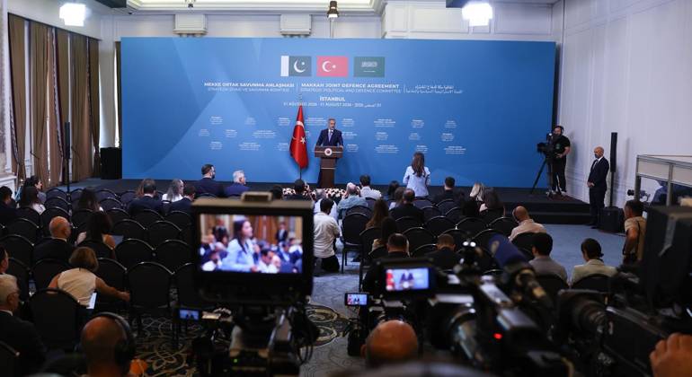 First committee meeting of Mecca Joint Defense Agreement begins in Istanbul ISTANBUL, TURKIYE - AUGUST 31: (----EDITORIAL USE ONLY MANDATORY CREDIT - TURKISH FOREIGN MINISTRY HANDOUT - NO MARKETING NO ADVERTISING CAMPAIGNS - DISTRIBUTED AS A SERVICE TO CLIENTS----) Turkish Foreign Minister Hakan Fidan holds a press conference following the first meeting of the Strategic Political and Defense Committee, established under the Mecca Joint Defense Agreement, in Istanbul, Turkiye, on August 31, 2026. Turkish Foreign Ministry Handout Anadolu Istanbul Turkey. Editorial use only. Please get in touch for any other usage.  Copyright: x2026xAnadoluxTurkishxForeignxMinistryx xHandoutx