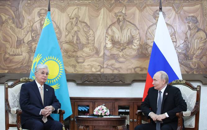 Kyrgyzstan Putin SCO Summit 9231960 31.08.2026 Kazakh President Kassym-Jomart Tokayev and Russian President Vladimir Putin attend a meeting on the sidelines of the Shanghai Cooperation Organization (SCO) summit in Bishkek, Kyrgyzstan. Petr Kovalev Sputnik Bishkek Kyrgyzstan  Copyright: xPetrxKovalevx