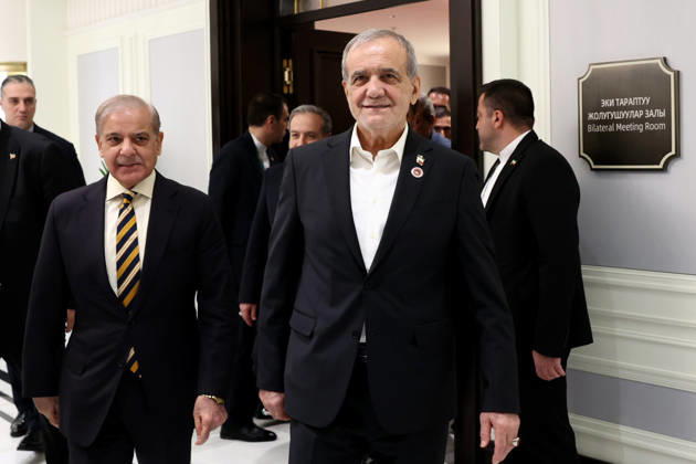 Pakistani Prime Minister Sharif - Iranian President Pezeshkian meeting in Bishkek BISHKEK, KYRGYZSTAN - AUGUST 31: (----EDITORIAL USE ONLY – MANDATORY CREDIT - IRANIAN PRESIDENCY HANDOUT - NO MARKETING NO ADVERTISING CAMPAIGNS - DISTRIBUTED AS A SERVICE TO CLIENTS----) Pakistani Prime Minister Shehbaz Sharif (L) meets with Iranian President Masoud Pezeshkian (R) as he attends the Shanghai Cooperation Organisation (SCO) Summit, in Bishkek, Kyrgyzstan, on August 31, 2026. Iranian Presidency Handout Anadolu Bishkek Kyrgyzstan. Editorial use only. Please get in touch for any other usage.  Copyright: x2026xAnadoluxIranianxPresidencyx xHandoutx