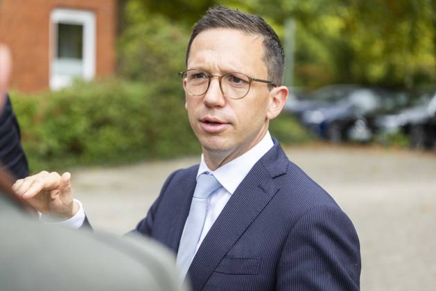 Falko Mohr, Lower Saxony’s Minister of Science and Culture, in Osnabrück at the invitation of mayoral candidate Robert Alferink; invitation to tour a housing complex operated by the Osnabrück Student Services Organization; August 31, 2026; SPD Osnabrück election campaign