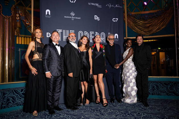 Linda Gennari, Valentino Buzza, Mariam Battistelli, Davide Livermore, Caterina Murino, Rossy de Palma, Vincent Cassel, Paolo Gep Cucco at the premiere of the film *The Opera* at the Folies Bergère in Paris on August 31, 2026. Pierre Perusseau Bestimage Premiere of the film *The Opera* at the Folies Bergère in Paris on August 31, 2026. Paris, France Copyright: xPierrexPerusseaux xBestimagexPierrexPerusseaux xBestimagex