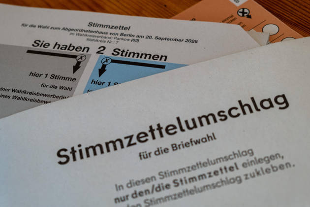 Absentee voting materials, including a ballot and a ballot envelope, for the Berlin House of Representatives election on September 20, 2026 Absentee voting materials S-P202609011019.jpg