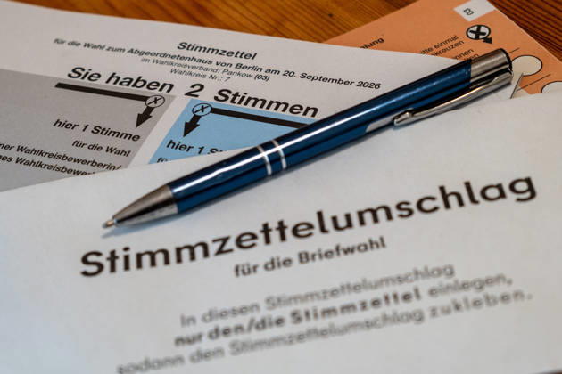 Absentee voting materials, including a ballot and a ballot envelope, for the Berlin House of Representatives election on September 20, 2026 Absentee voting materials S-P202609011073.jpg