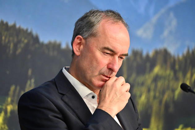 Hubert AIWANGER, Independent Voters; Bavarian Minister of Economic Affairs; gesturing skeptically; single frame; cropped single shot; portrait,Portrait: Press conference of the Bavarian State Government following the cabinet meeting on September 1, 2026, at the Prinz Carl Palais in Munich
