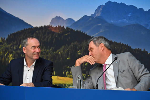 From left: Hubert AIWANGER, Independent Voters, Bavarian Minister of Economic Affairs; Markus SOEDER, Minister-President of Bavaria and CSU Chairman; press conference of the Bavarian State Government following the cabinet meeting on September 1, 2026, at the Prinz Carl Palais in Munich