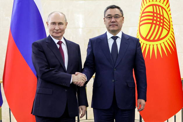KYRGYZSTAN, BISHKEK - SEPTEMBER 1, 2026: Russia s President Vladimir Putin (L) and Kyrgyzstan s President Sadyr Japarov shake hands during a meeting at the Ala Archa State Residence on the sidelines of the 2026 Shanghai Cooperation Organisation (SCO) Summit. Peter Kovalev TASS  96946707