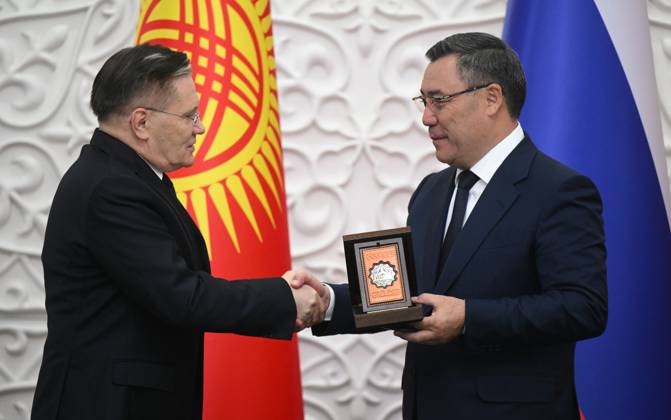 Kyrgyzstan Russia 9233056 01.09.2026 Kyrgyz President Sadyr Japarov awards Rosatom State Atomic Energy Corporation Director General Alexey Likhachev the Dostuk Order on the sidelines of the Shanghai Cooperation Organization (SCO) summit in Bishkek, Kyrgyzstan. Kristina Solovyova Sputnik Bishkek Kyrgyzstan  Copyright: xKristinaxSolovyovax