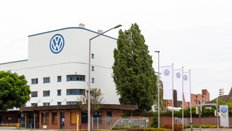 Volkswagen factory in Osnabrück, Main entrance 1083404423