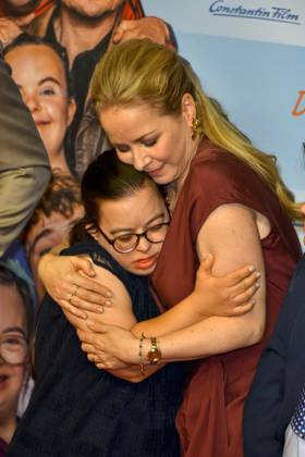 ABB GEWISSEETWAS: Jasmin Schwiers and Antonia Riet appeared on the red carpet at the NRW Kino film premiere of *Das gewisse Etwas* at the Cinedom theater on September 1, 2026, in Cologne, North Rhine-Westphalia, Germany