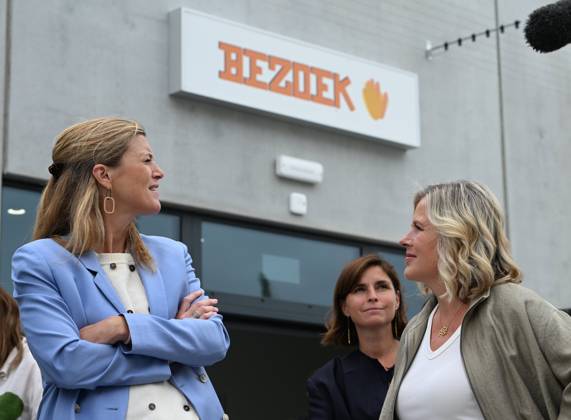 Opening Of The New Prison In Antwerp ANTWERPEN, BELGIUM - SEPTEMBER 02: Vanessa Matz (Les Engagés) Minister of Government of Buildings and Annelies Verlinden (cd&v) Minister of Justice are present at the official opening of the new de Kade prison in Antwerp, The new prison in Antwerp has been designed in line with current prison policy, with the aim of ensuring that life inside is as close as possible to the normality of the outside world. It has a capacity of 440 inmates and comprises various buildings linked by courtyards and streets on a human scale..on September 02, 2026 in Antwerpen, Belgium, 02 09 2026 Antwerpen Belgium  Copyright: xBertxVanxDenxBrouckex