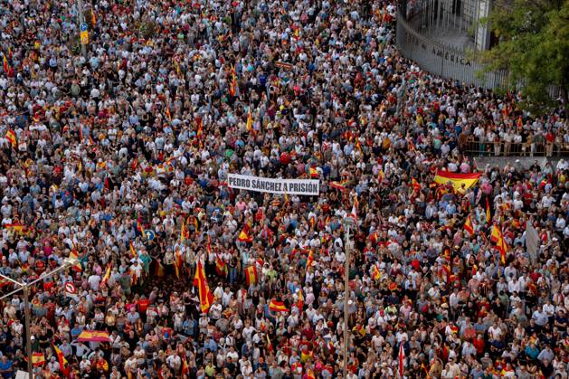 Madrid Holds Rally in Support of the People of Ceuta: Hundreds of people gathered at a rally in solidarity with Ceuta on September 2, 2026, in Madrid, Spain. Coinciding with Ceuta Day, more than 260 Spanish municipalities have been called upon to show their support for the people of Ceuta in the face of the migration crisis caused by the arrival of more than 70,000 migrants across the border with Morocco. The demonstrations are part of the For Ceuta initiative, backed by the Spanish Federation of Municipalities and Provinces (FEMP). SEPTEMBER 2, 2026 CEUTA DAY PROTEST RALLY MIGRANTS IMMIGRANTS FEMP SUPPORT SOLIDARITY MIGRATION CRISIS CRISIS HUMANITARIAN Madrid Madrid Spain  Copyright: xGabrielxLuengasx 7744975