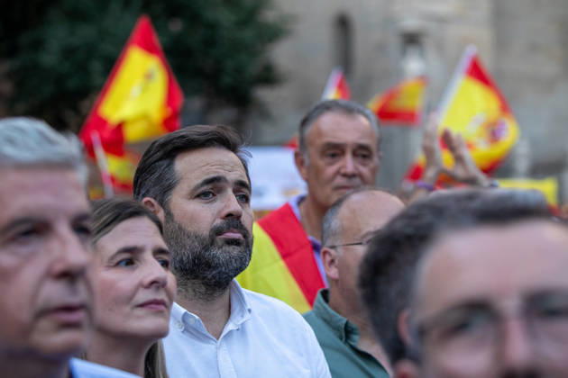 Toledo Holds Rally in Support of the People of Ceuta Paco Núnez, president of the PP in Castilla-La Mancha, during a rally in solidarity with Ceuta on September 2, 2026, in Toledo, Castilla-La Mancha, Spain. Coinciding with Ceuta Day, more than 260 Spanish municipalities have been called upon to show their support for the people of Ceuta in the face of the migration crisis caused by the arrival of more than 70,000 migrants across the border with Morocco. The demonstrations are part of the For Ceuta initiative, backed by the Spanish Federation of Municipalities and Provinces (FEMP). SEPTEMBER 2, 2026 CEUTA DAY PROTEST RALLY MIGRANTS IMMIGRANTS FEMP SUPPORT SOLIDARITY MIGRATION CRISIS CRISIS HUMANITARIAN CRISIS Juanma Jimé Toledo Castilla-  Copyright: xJuanmaxJimÃ nezx 7745095
