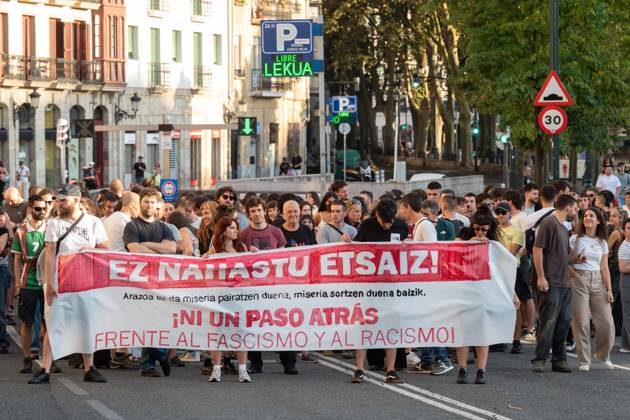 Bilbao Holds Rally in Support of the People of Ceuta: Dozens of people gathered at a rally in solidarity with Ceuta on September 2, 2026, in Bilbao, Vizcaya, Basque Country, Spain. Coinciding with Ceuta Day, more than 260 Spanish municipalities have been called upon to show their support for the people of Ceuta in the face of the migration crisis caused by the arrival of more than 70,000 migrants across the border with Morocco. The demonstrations are part of the For Ceuta initiative, backed by the Spanish Federation of Municipalities and Provinces (FEMP). SEPTEMBER 2, 2026 CEUTA DAY PROTEST RALLY MIGRANTS IMMIGRANTS FEMP SUPPORT SOLIDARITY MIGRATION CRISIS CRISIS HUMANITARIAN CRISIS Bilbao, Biscay, Basque Country Bilbao, Biscay, Basque C  Copyright: xDavidxdexHarox 7745158