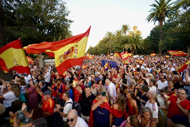Rallies in Málaga and Seville in Support of the People of Ceuta Images from the rally in Málaga in support of the people of Ceuta September 2, 2026, in Málaga, Andalusia, Spain Málaga and Seville host rallies in support of the people of Ceuta, in a show of solidarity and support in light of the situation facing the autonomous city September 2, 2026, in Málaga, Andalusia, Spain  Copyright: xÃlexxZeax 7745296