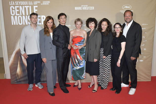 Guest, Janine Jackowski, Laurence Rupp, Jella Haase, Marie Kreutzer, Guest, Myrna Wolff, and Alexander Glehr at the premiere of *Gentle Monster* at the Delphi Filmpalast in Berlin, September 2, 2026 Foto:xM.xBehrensx xFuturexImagex monster_6939
