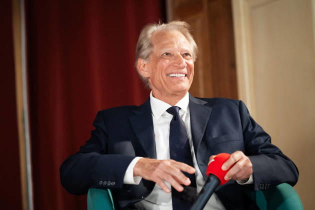 Debate between Ruffin and De Villepin organized by Liberation – Paris AJ Former French Prime Minister and founder of the party La France Humaniste Dominique de Villepin during a debate organized by the French daily newspaper « Liberation » in partnership with the rolling news channel BFM TV held at the Climate Academy (Academie du climat, l’academie du climat) in Paris, France, on September 2, 2026, in the context of the 2027 presidential election. Photo by Alexis Jumeau ABACAPRESS.COM Paris France  Copyright: xJumeauxAlexis ABACAx