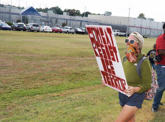 September 2, 2026, Mason, Tennessee, USA: Community members protest outside Mason ICE detention facility, CoreCivic, in Mason, Tennessee September 2, 2026. The Department of Homeland Security confirmed ICE agents arrested 121 individuals at a bar Sat. Aug. 29, 2026. Many were released after providing legal documentation. Mason USA - ZUMAf103 20260902_zaf_f103_003 Copyright: xKarenxFochtx
