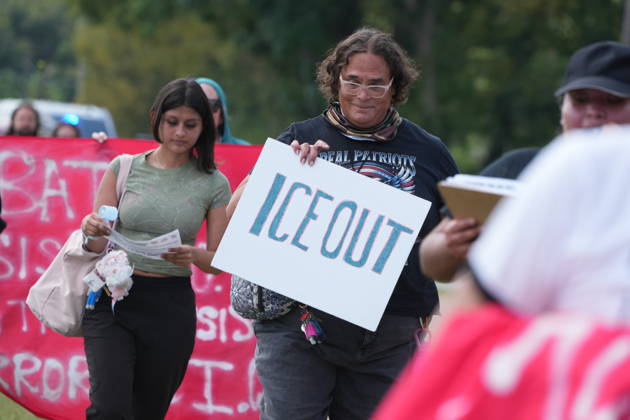 September 2, 2026, Mason, Tennessee, USA: Community members protest outside Mason ICE detention facility, CoreCivic, in Mason, Tennessee September 2, 2026. The Department of Homeland Security confirmed ICE agents arrested 121 individuals at a bar Sat. Aug. 29, 2026. Many were released after providing legal documentation. Mason USA - ZUMAf103 20260902_zaf_f103_010 Copyright: xKarenxFochtx