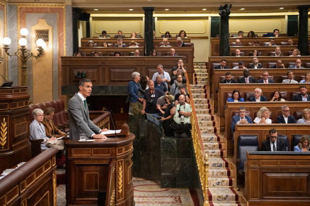 Sánchez Appears Before Congress to Report on the Government’s Response to the Migration Crisis in Ceuta Prime Minister Pedro Sánchez speaks during a plenary session of the Congress of Deputies on September 3, 2026, in Madrid, Spain. Sánchez appears before the full Congress this Thursday to report on the government’s response to the events that have taken place in Ceuta since July 30 and on the current situation in the autonomous city. SEPTEMBER 3, 2026 Fernando Sá Madrid, Madrid, Spain  Copyright: xFernandoxSanchezx 7746013