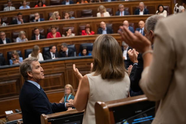 Sánchez Appears Before Congress to Report on the Government’s Response to the Migration Crisis in Ceuta The president of the Popular Party, Alberto Núnez Feijóo, is applauded by the PP caucus after his remarks during a plenary session in the Congress of Deputies, on September 3, 2026, in Madrid, Spain. Sánchez is appearing this Thursday before the full Congress to report on the government’s handling of the events that have taken place in Ceuta since July 30 and on the current situation in the autonomous city. SEPTEMBER 3, 2026 Fernando Sá Madrid, Madrid, Spain  Copyright: xFernandoxSanchezx 7746016