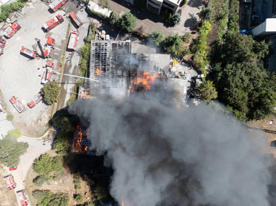 Large fire breaks out at commercial warehouse in Tuzla, Istanbul ISTANBUL, TURKIYE - SEPTEMBER 3: An aerial view of the scene where firefighters battle a large-scale fire that broke out at a logistics warehouse in the Tuzla district of Istanbul, Turkiye, on September 3, 2026. Azer Sude Akcay Anadolu Istanbul Turkey. Editorial use only. Please get in touch for any other usage.  Copyright: x2026xAnadoluxAzerxSudexAkcayx
