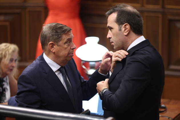 Sánchez Appears Before Congress to Report on the Government s Response to the Migration Crisis in Ceuta The Minister of Agriculture, Fisheries, and Food, Luis Planas i, and the First Vice President and Minister of Economy, Trade, and Business, Carlos Cuerpo d, during a plenary session in the Congress of Deputies on September 3, 2026, in Madrid, Spain. Sánchez is appearing this Thursday before the plenary session of Congress to report on the government’s response to the events that have taken place in Ceuta since July 30 and on the current situation in the autonomous city. SEPTEMBER 3, 2026 Madrid, Spain  Copyright: xEduardoxParrax 7746472