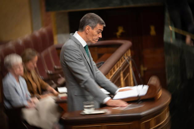 Sánchez Appears Before Congress to Report on the Government’s Response to the Migration Crisis in Ceuta Prime Minister Pedro Sánchez speaks during a plenary session of the Congress of Deputies on September 3, 2026, in Madrid, Spain. Sánchez is appearing before the full Congress this Thursday to report on the executive branch’s handling of the events that have taken place in Ceuta since July 30 and on the current situation in the autonomous city. SEPTEMBER 3, 2026 Fernando Sá Madrid, Madrid, Spain  Copyright: xFernandoxSanchezx 7746539