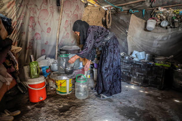 Displaced Syrians endure harsh conditions in Raqqa camps RAQQA, SYRIA - SEPTEMBER 3: Thousands of people forcibly displaced from various regions of Syria due to attacks by the ousted Assad regime and the terrorist group Daesh (ISIS) continue to live under severe conditions in camps across Raqqa province, Syria on September 3, 2026. Around 10,000 displaced individuals who fled the violence and settled in the Sehla al-Banat and Yunani camps are struggling to survive in makeshift tents lacking basic essential services Abdulrhman El Ali Anadolu Raqqa Syria. Editorial use only. Please get in touch for any other usage.  Copyright: x2026xAnadoluxAbdulrhmanxElxAlix