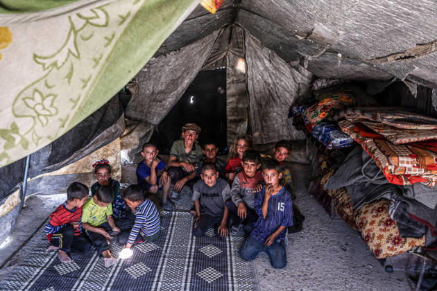 Displaced Syrians endure harsh conditions in Raqqa camps RAQQA, SYRIA - SEPTEMBER 3: Thousands of people forcibly displaced from various regions of Syria due to attacks by the ousted Assad regime and the terrorist group Daesh (ISIS) continue to live under severe conditions in camps across Raqqa province, Syria on September 3, 2026. Around 10,000 displaced individuals who fled the violence and settled in the Sehla al-Banat and Yunani camps are struggling to survive in makeshift tents lacking basic essential services Abdulrhman El Ali Anadolu Raqqa Syria. Editorial use only. Please get in touch for any other usage.  Copyright: x2026xAnadoluxAbdulrhmanxElxAlix