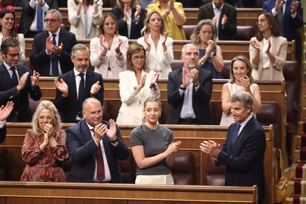 Sánchez Appears Before Congress to Report on the Government’s Response to the Migration Crisis in Ceuta The president of the People’s Party, Alberto Núnez Feijóo, is applauded by the PP caucus after his remarks during a plenary session in the Congress of Deputies on September 3, 2026, in Madrid, Spain. Sánchez is appearing this Thursday before the full Congress to report on the executive branch’s handling of the events that have taken place in Ceuta since July 30 and on the current situation in the autonomous city. SEPTEMBER 3, 2026 Madrid, Madrid, Spain  Copyright: xEduardoxParrax 7746793
