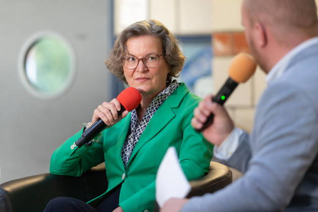 Bornheim Community Forum at the Oase of the Europaschule Bornheim, September 3, 2026. At the Bornheim Community Forum held at the Oase of the Europaschule Bornheim, Ina Scharrenbach, North Rhine-Westphalia State Minister for Home Affairs, Local Government, Construction, and Digitalization, Ina Copyright: xMarcxJohnx