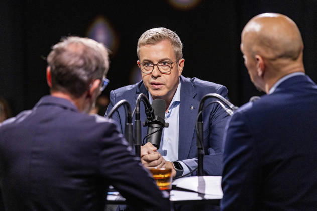 Stefan Evers with Tilman Aretz and Sebastian Huld on the live podcast ntv Salon at the RTL and ntv Berlin studio, September 3, 2026 Foto:xM.xPatzigx xFuturexImagex evers_6905