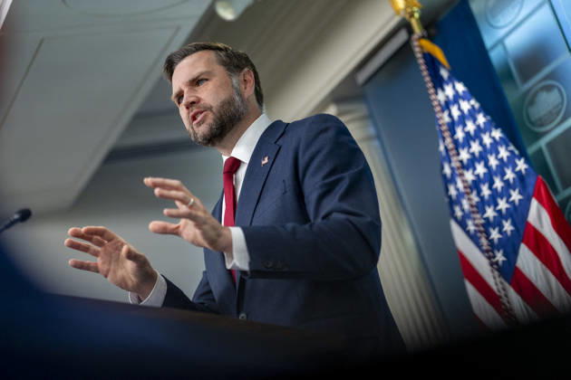 Vice President JD Vance Hosts Press Briefing Vice President JD Vance briefs members of the media in the press room of the White House in Washington DC on Thursday, September 3, 2026. It is the first White House press briefing in 42 days with Vance speaking in place of a press secretary — a position that remains vacant after Karoline Leavitt s recent departure. Photo by Daniel Heuer Pool ABACAPRESS.COM WASHINGTON DC United States  Copyright: xPool ABACAx
