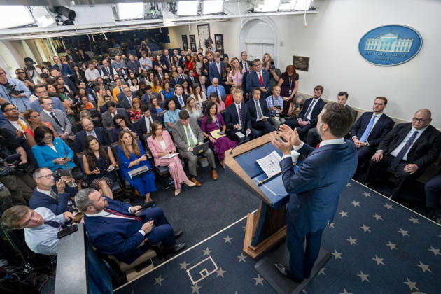 Vice President JD Vance Hosts Press Briefing Vice President JD Vance briefs members of the media in the press room of the White House in Washington DC on Thursday, September 3, 2026. It is the first White House press briefing in 42 days with Vance speaking in place of a press secretary — a position that remains vacant after Karoline Leavitt s recent departure. Photo by Daniel Heuer Pool ABACAPRESS.COM WASHINGTON DC United States  Copyright: xPool ABACAx